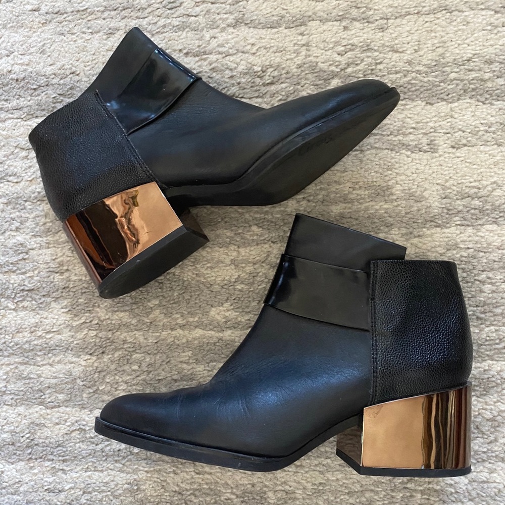 Sam Edelman Rafa metallic gold heel bootie sz 7.5